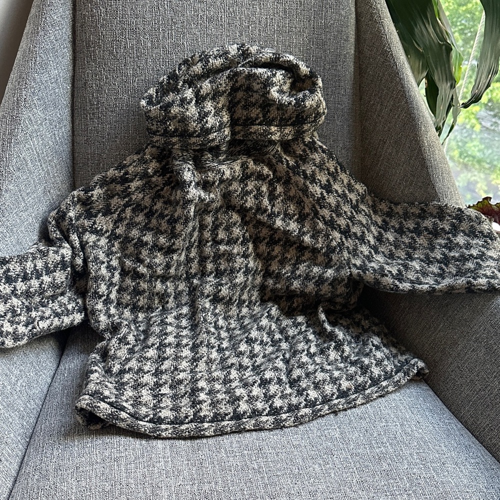 Madewell Black and White Houndstooth Turtleneck Sweater